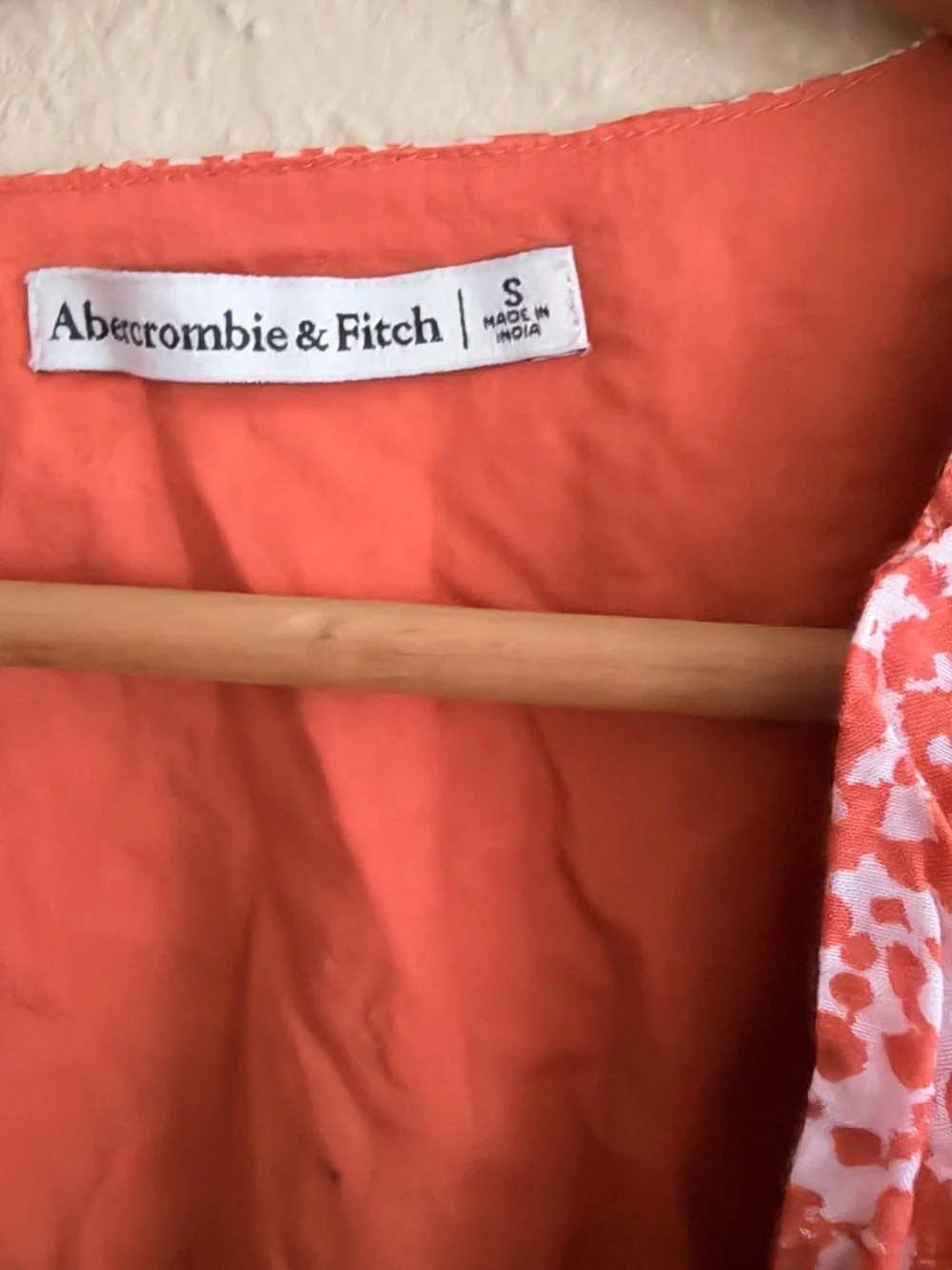 Abercrombie & Fitch Coral and White Floral Puff-Sleeve Smocked Top